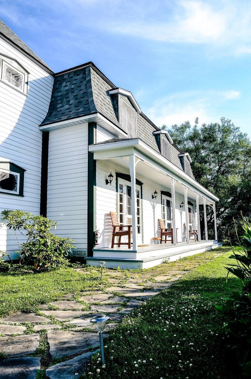 Auberge Le 112 Saint Andre De Kamouraska Ngoại thất bức ảnh